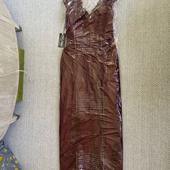 SALE NWT La Femme 26942SC Tulle  Mother of the Bride Burgundy Size 6 - Picture 10 of 10